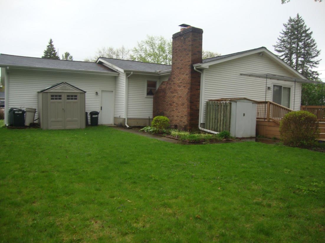 3328 Hammerberg Road Flint, MI 48507 - Photo 3 of 15 50173169-b94a79eb-1ed3-49d2-afc4-25e20059e396.JPG
