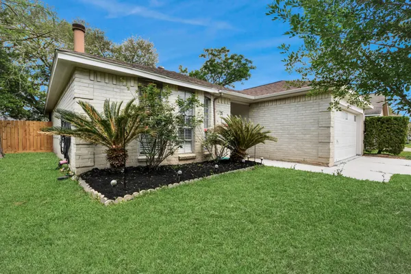 $1,800 | 12218 Taylors Crossing Drive, Tomball, TX 77375