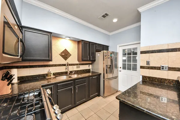 $1,800 | 12218 Taylors Crossing Drive, Tomball, TX 77375