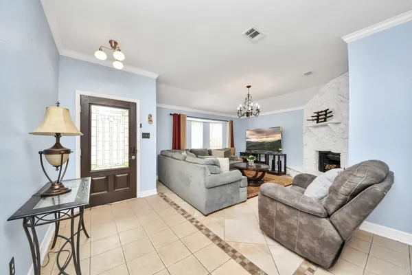 $1,800 | 12218 Taylors Crossing Drive, Tomball, TX 77375