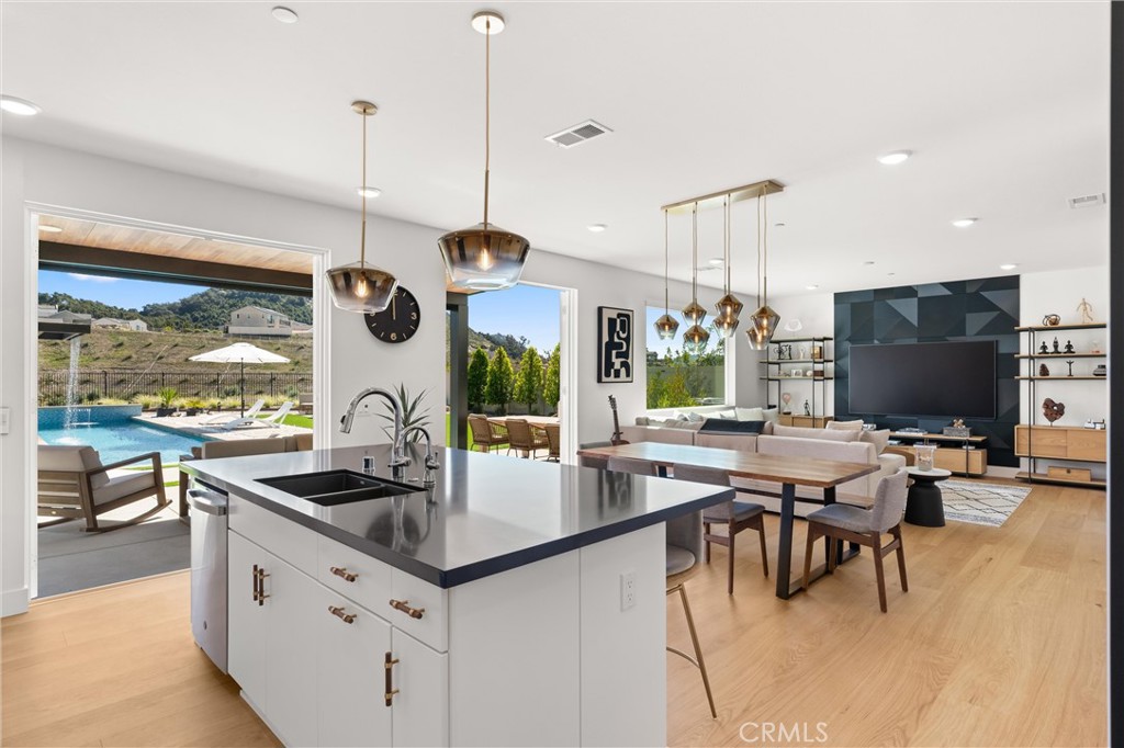 333 Canter Court Fallbrook, CA 92028 - Photo 15 of 73