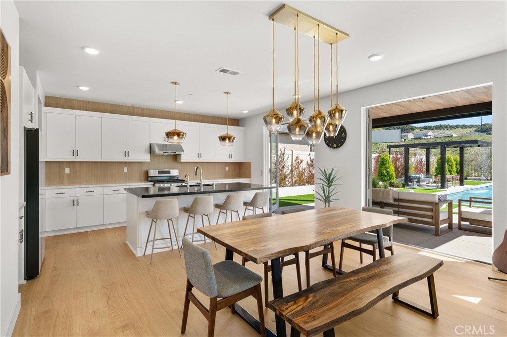 333 Canter Court Fallbrook, CA 92028 - Photo 9 of 73