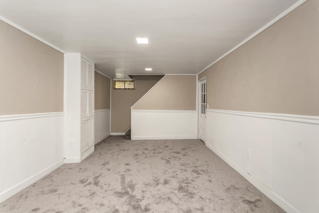 12 Sargent Lane Franklin, MA 02038 - Photo 37 of 40 an entryway of an empty room