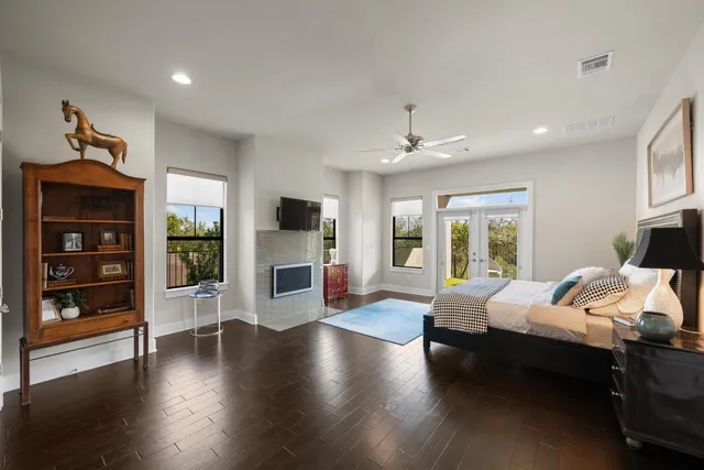 $1,150,000 | 8200 Southwest Parkway, Unit 604, Austin, TX 78735