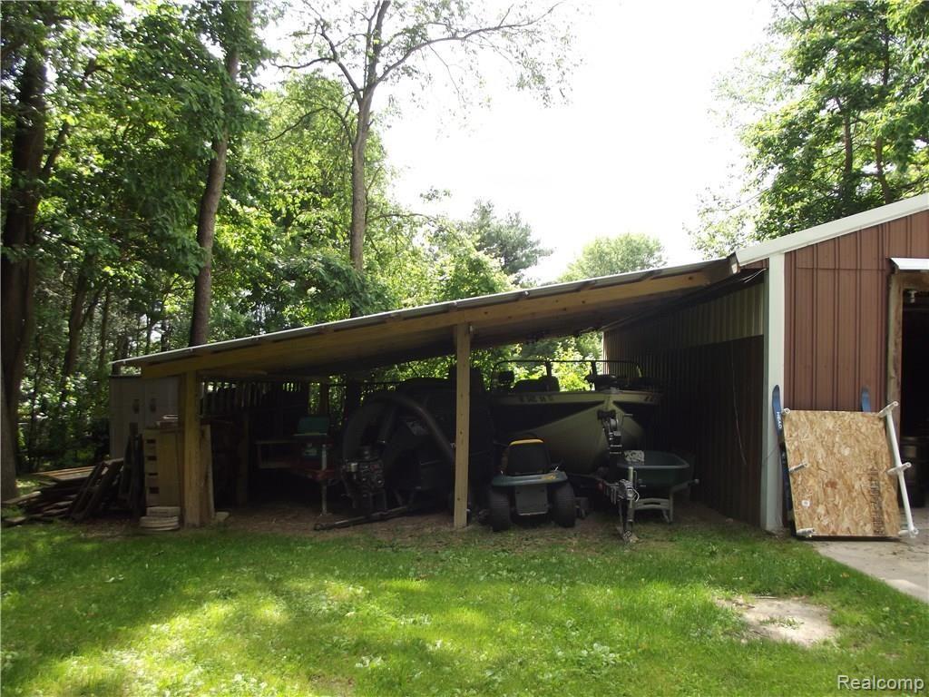 7494 Herbst Road Brighton, MI 48114 - Photo 8 of 33 Lean To