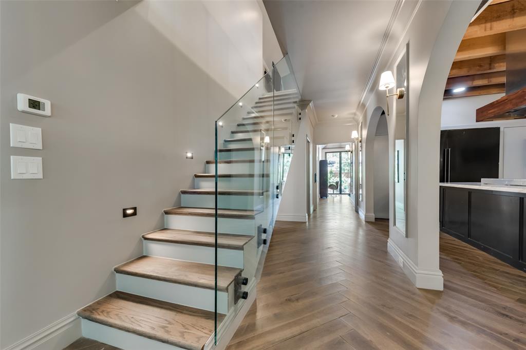 717 Ridgeway Street Dallas, TX 75214 - Photo 5 of 24