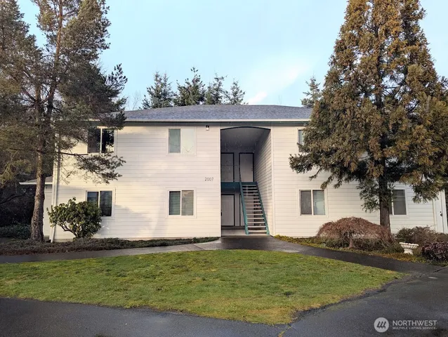 $315,000 | 2007 99th Street East, Unit 1, Tacoma, WA 98445