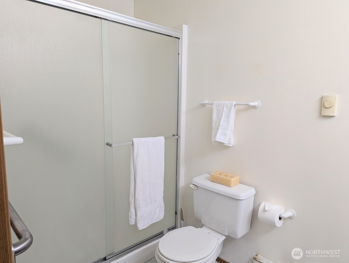 2007 99th Street East, Unit 1 Tacoma, WA 98445 - Photo 22 of 39