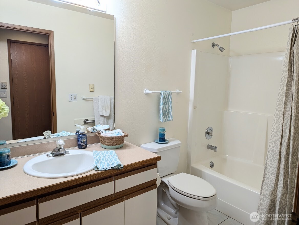 2007 99th Street East, Unit 1 Tacoma, WA 98445 - Photo 28 of 39