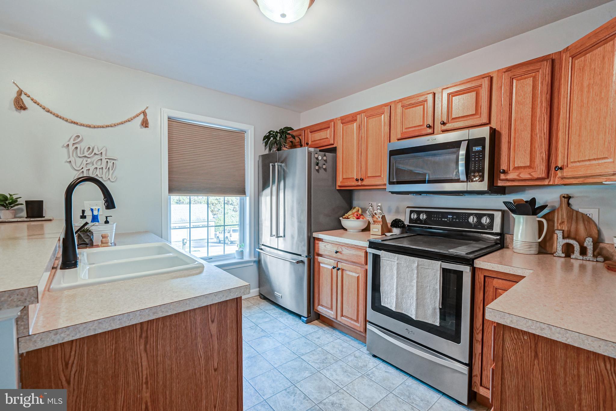 1859 Pin Oak Drive Spring Grove, PA 17362 - Photo 13 of 53 Gallery Image 13