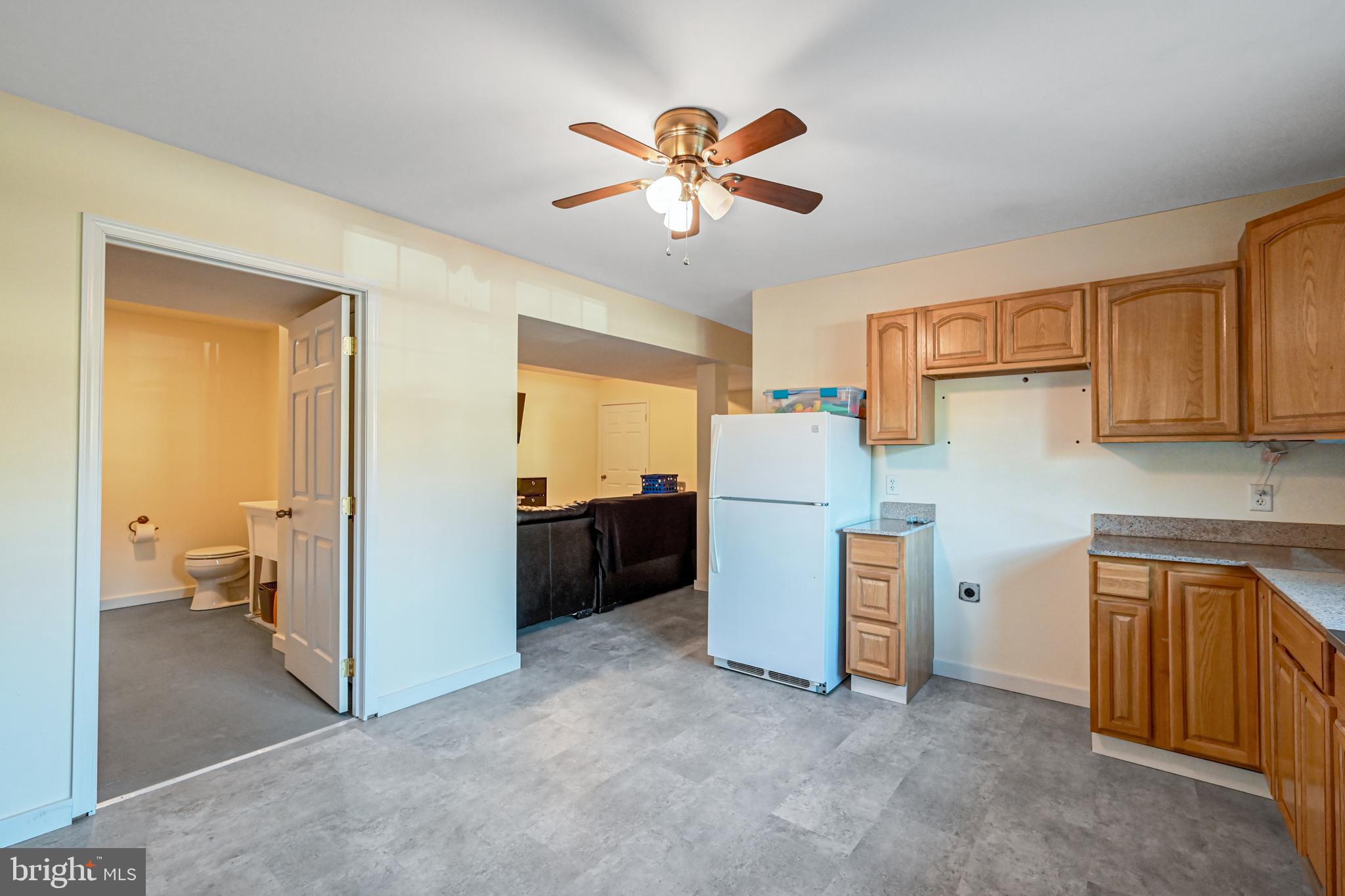 1859 Pin Oak Drive Spring Grove, PA 17362 - Photo 40 of 53 Gallery Image 40