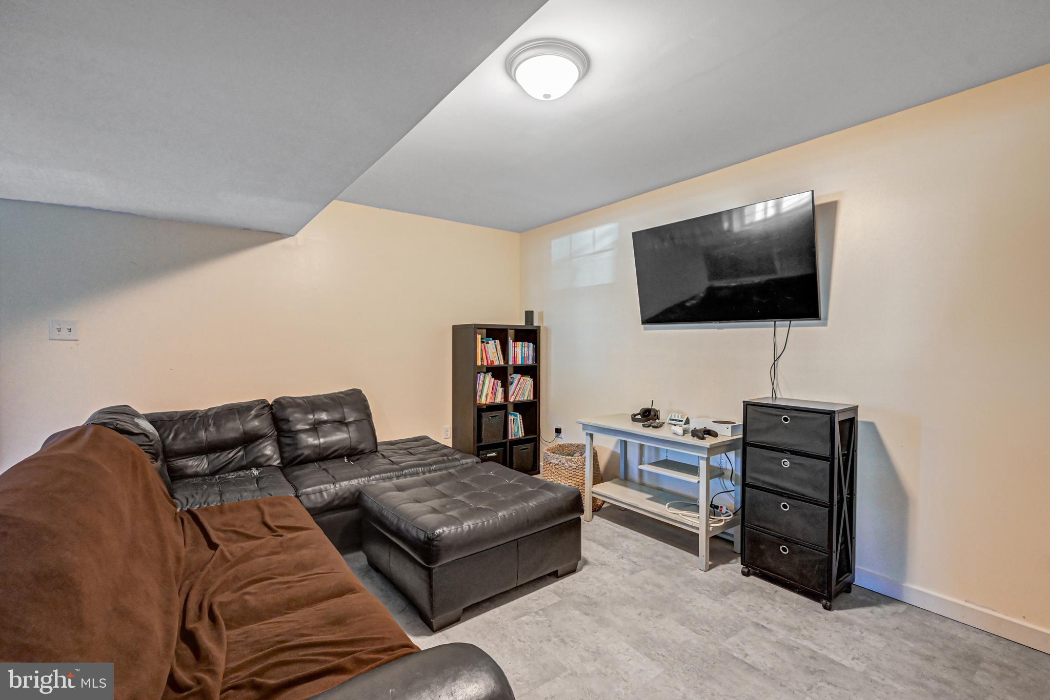 1859 Pin Oak Drive Spring Grove, PA 17362 - Photo 44 of 53 Gallery Image 44