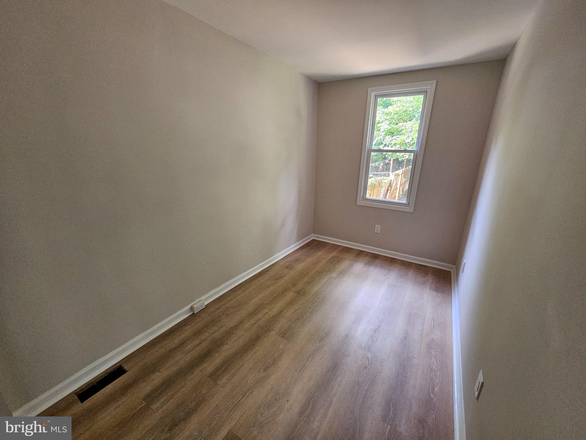 315 Rutherford Avenue Trenton, NJ 08618 - Photo 6 of 14