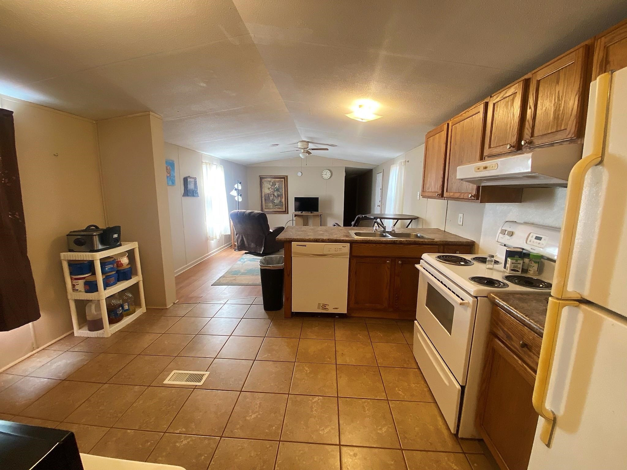 1237 Midnight Road Inman, SC 29349 - Photo 5 of 20