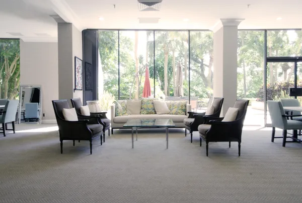 a view of livingroom with furniture