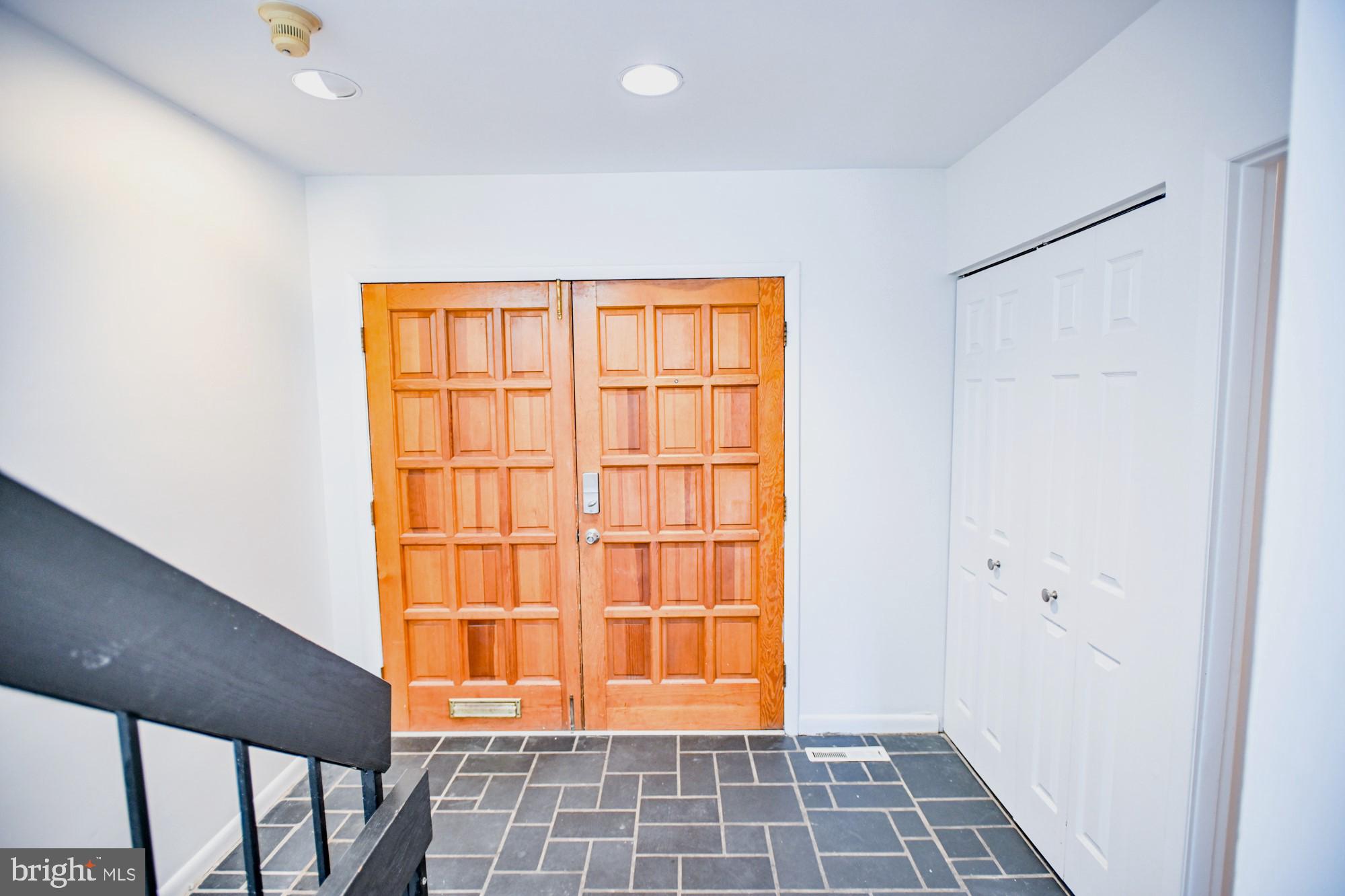 733 Stoney Spring Drive Baltimore, MD 21210 - Photo 5 of 53 Front door & foyer w/ closet