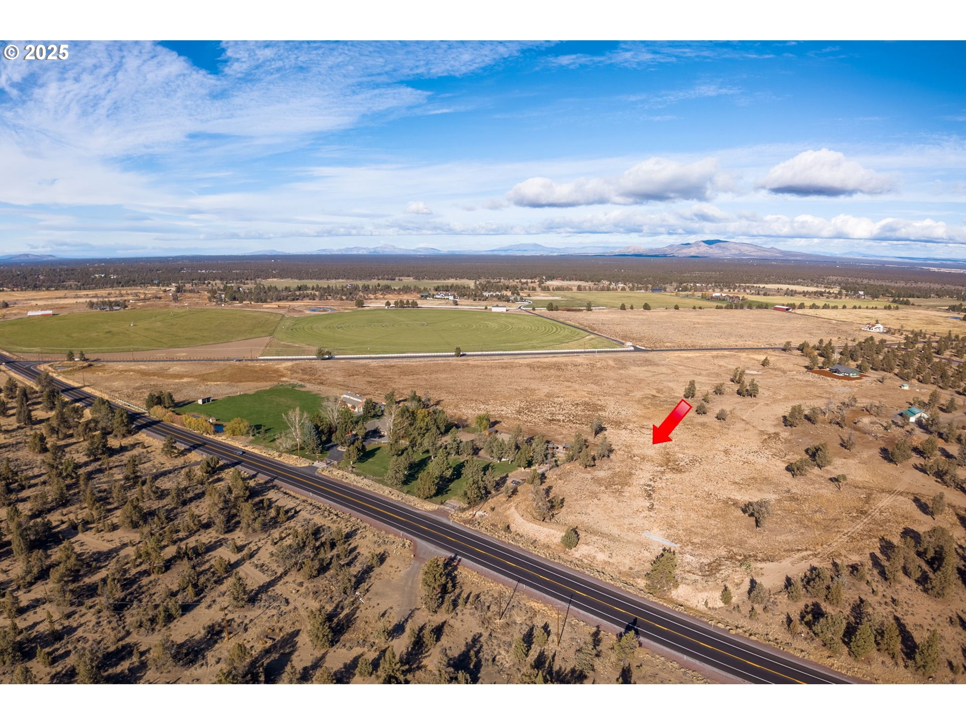 23755 Dodds Road Bend, OR 97701 - Photo 2 of 21