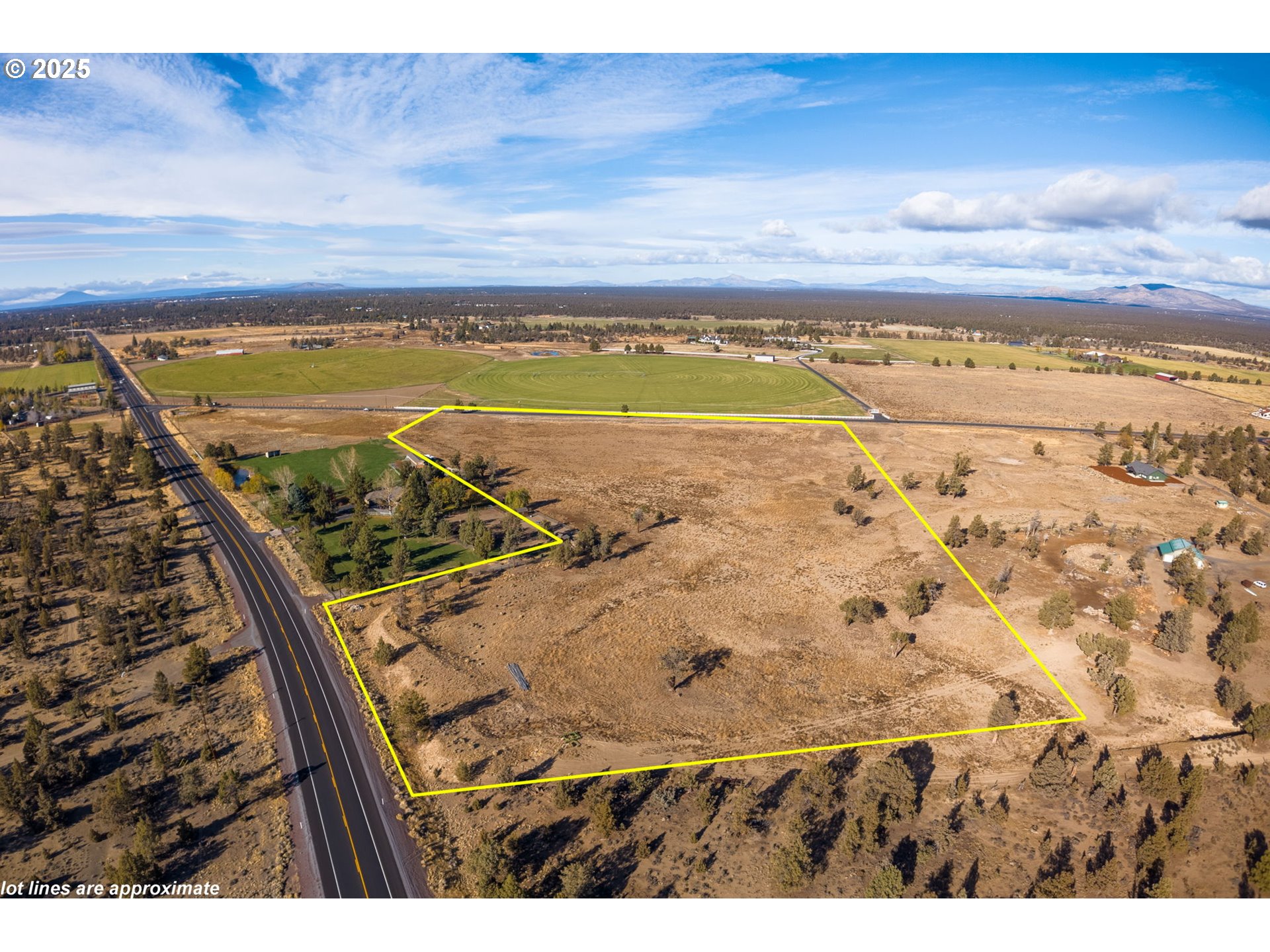 23755 Dodds Road Bend, OR 97701 - Photo 3 of 21