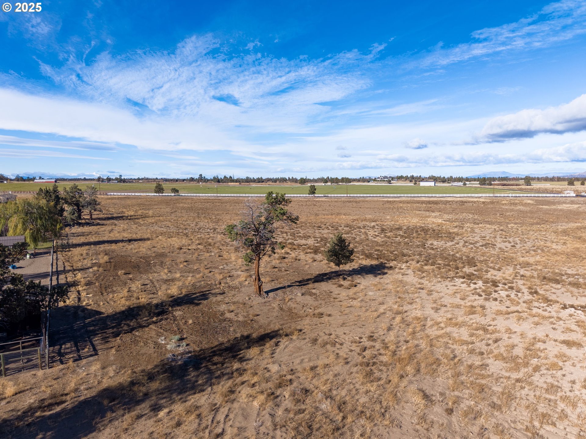 23755 Dodds Road Bend, OR 97701 - Photo 7 of 21