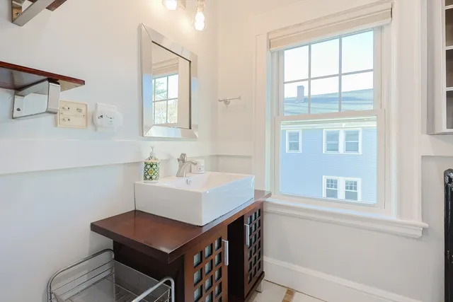 $2,900 | 120 Warwick Road, Unit 120, Newton, MA 02465