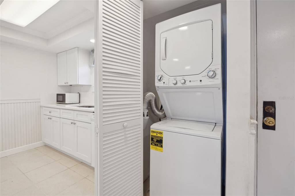 125 River Bend Road, Unit D Welaka, FL 32193 - Photo 14 of 53 a utility room with dryer and washer