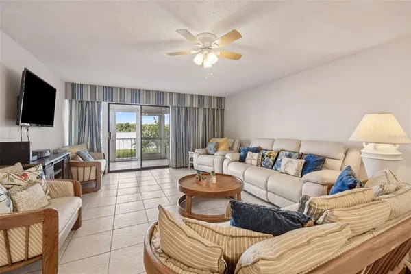 $394,900 | 125 River Bend Road, Unit D, Welaka, FL 32193