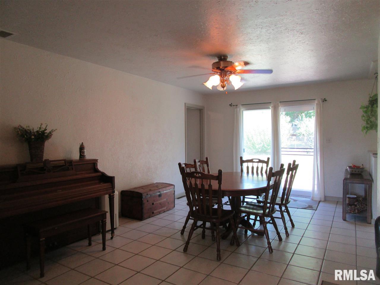 115 Lincoln Road Canton, IL 61520 - Photo 4 of 36 Gallery Image 4