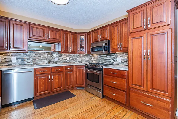 $785,000 | 8551 Old Stone Circle, Kalamazoo, MI 49009