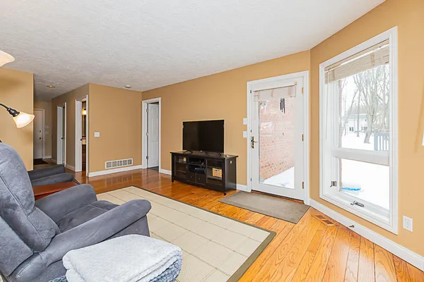 $785,000 | 8551 Old Stone Circle, Kalamazoo, MI 49009