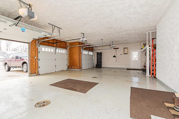$785,000 | 8551 Old Stone Circle, Kalamazoo, MI 49009