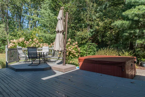 $785,000 | 8551 Old Stone Circle, Kalamazoo, MI 49009