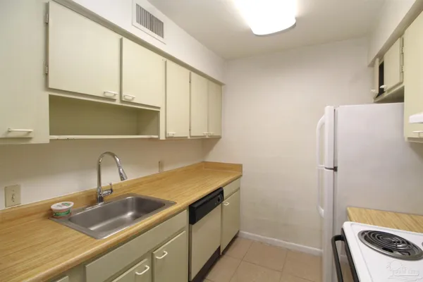 $1,095 | 600 Scenic Highway, Unit 309, Pensacola, FL 32503