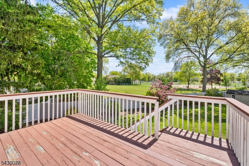 124 Crain Road Paramus, NJ 07652 - Photo 40 of 48