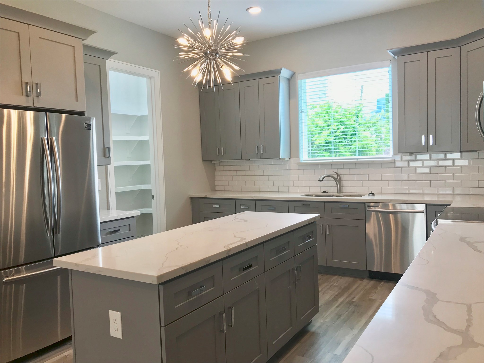 1111 Edwards Street Houston, TX 77007 - Photo 15 of 50 Stainless steel appliances!!