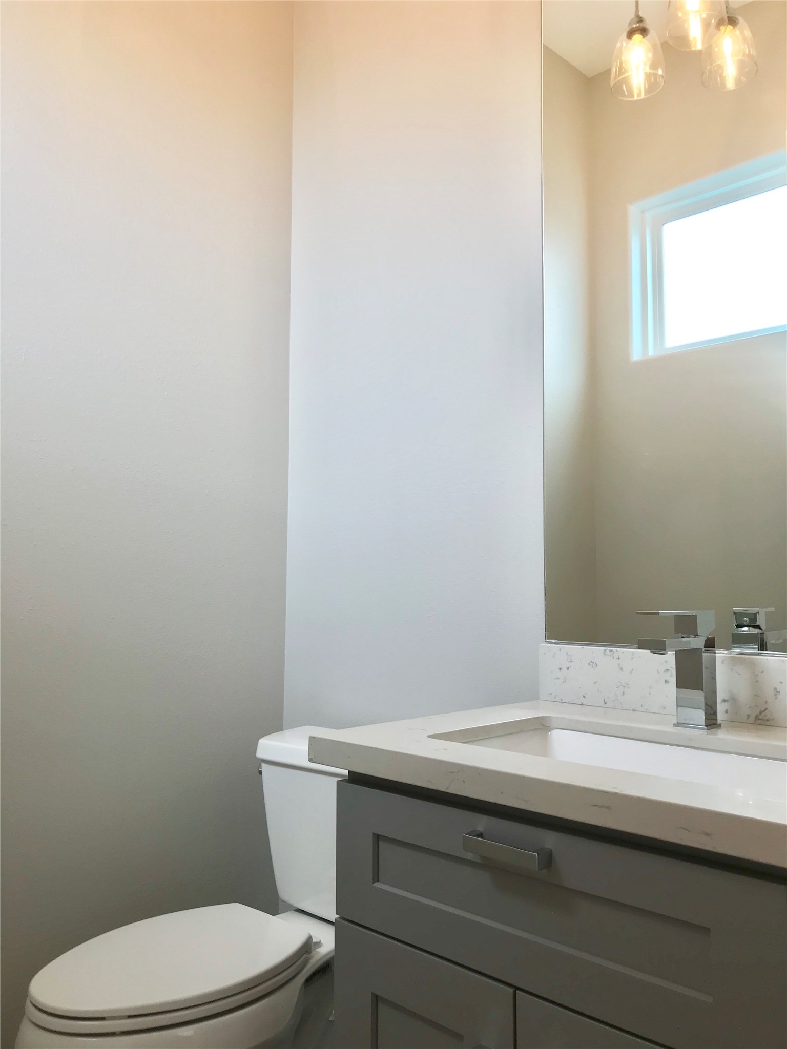 1111 Edwards Street Houston, TX 77007 - Photo 17 of 50 Second story powder room is perfect when hosting guests!