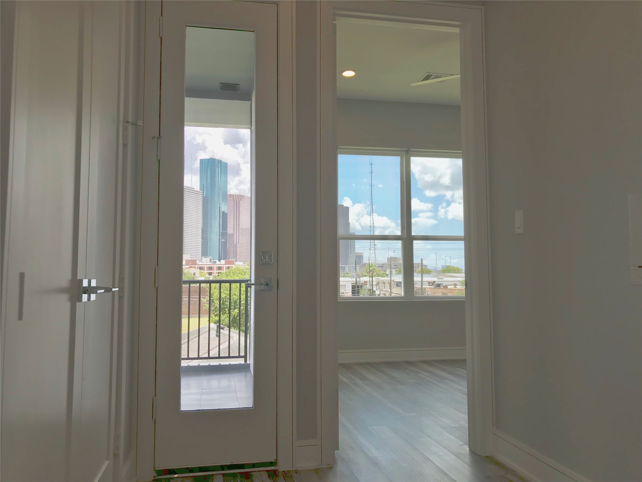 1111 Edwards Street Houston, TX 77007 - Photo 27 of 50 Leads out to the deck - check out those views!!!