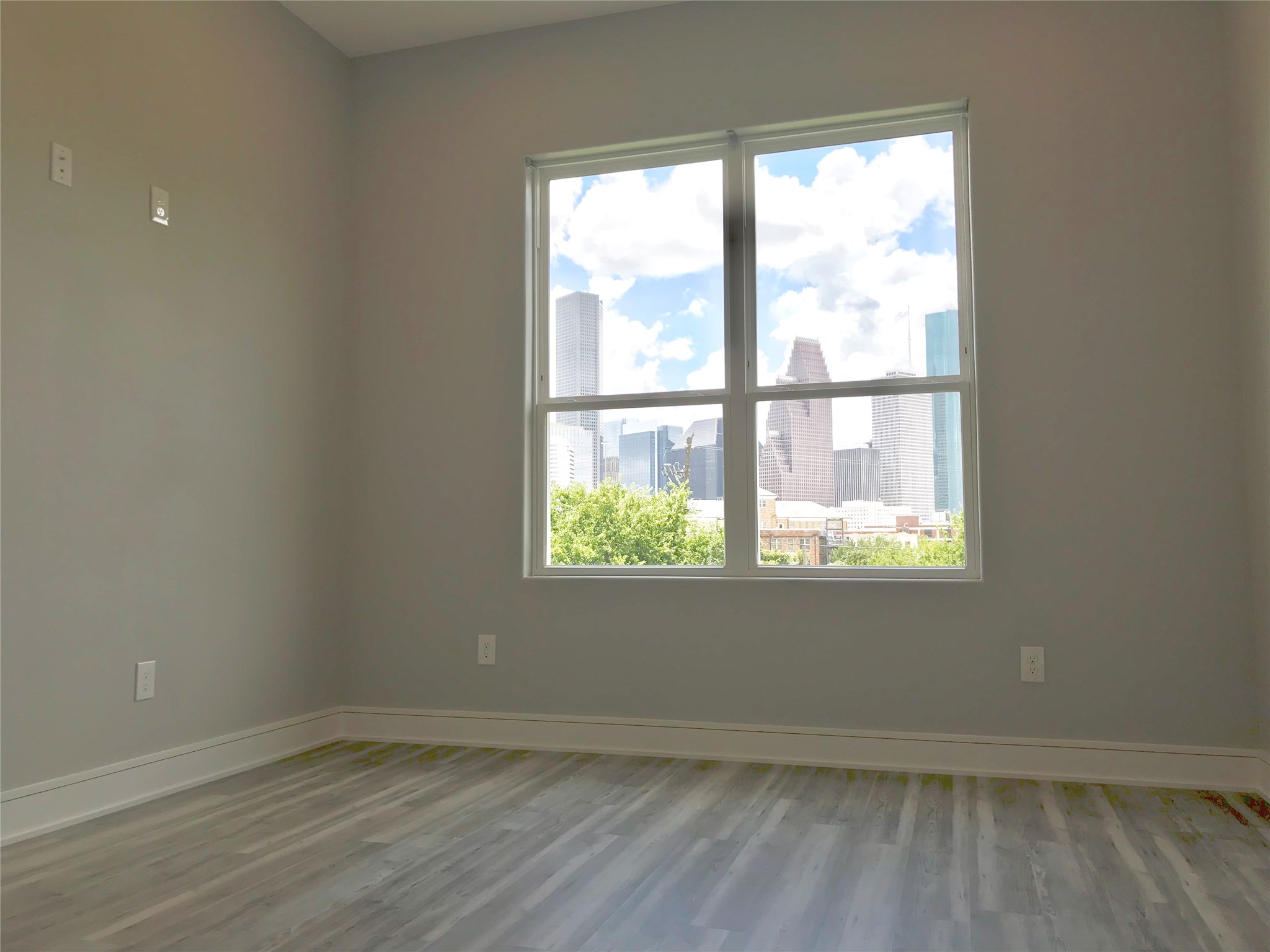 1111 Edwards Street Houston, TX 77007 - Photo 29 of 50 Another great bedroom with a view!