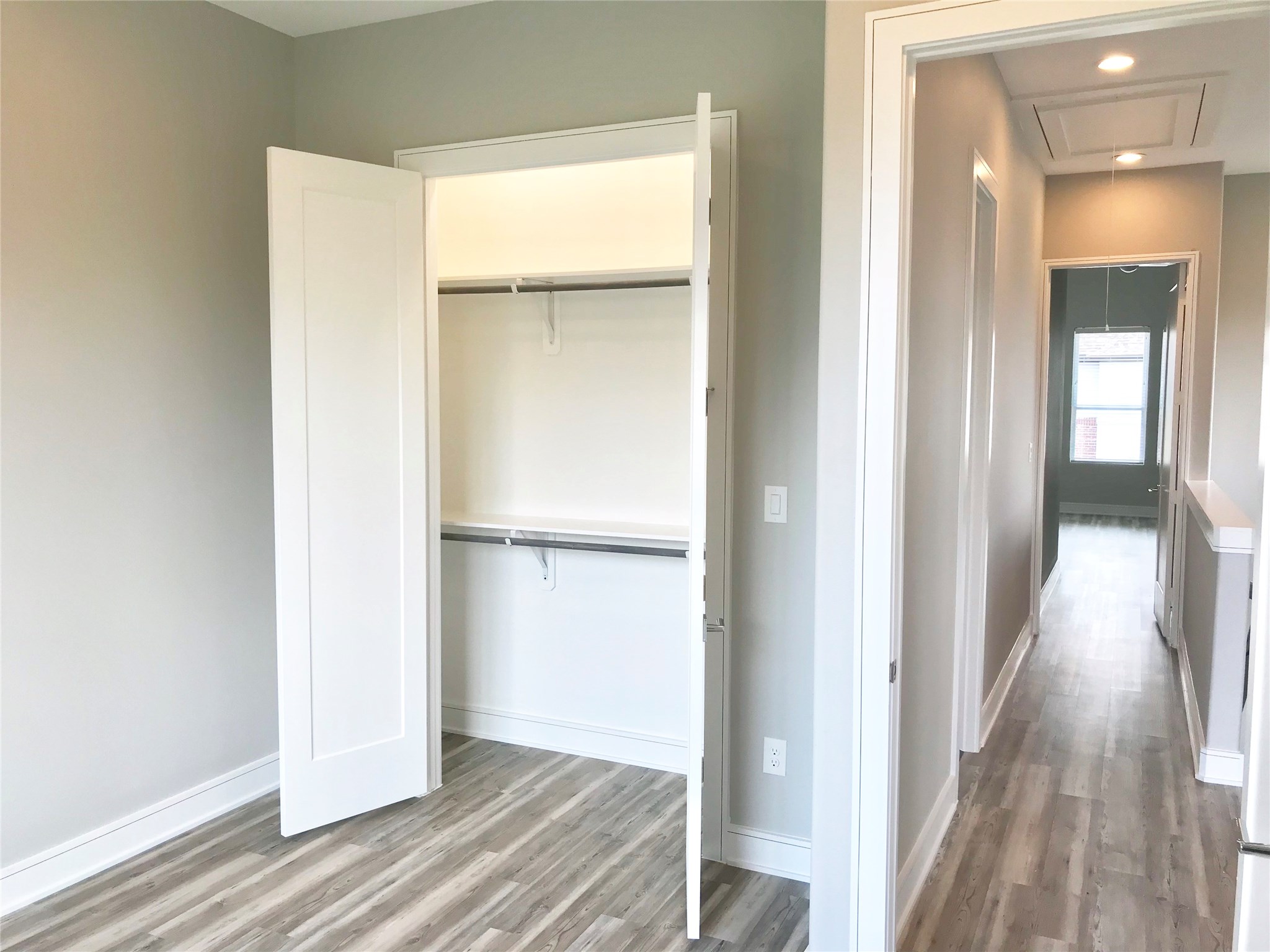 1111 Edwards Street Houston, TX 77007 - Photo 30 of 50 This bedroom has another great closet!