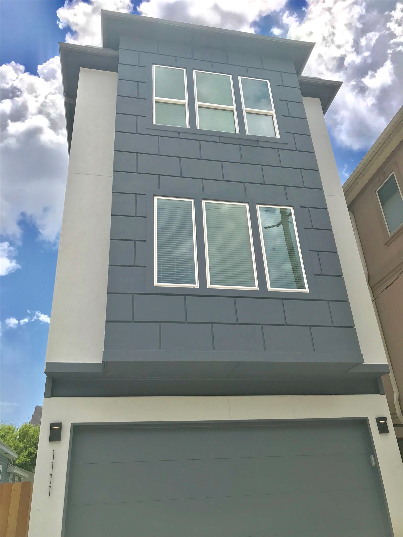 1111 Edwards Street Houston, TX 77007 - Photo 38 of 50 This amazing new construction rental home is in a great location in a fun, vibrant neighborhood!