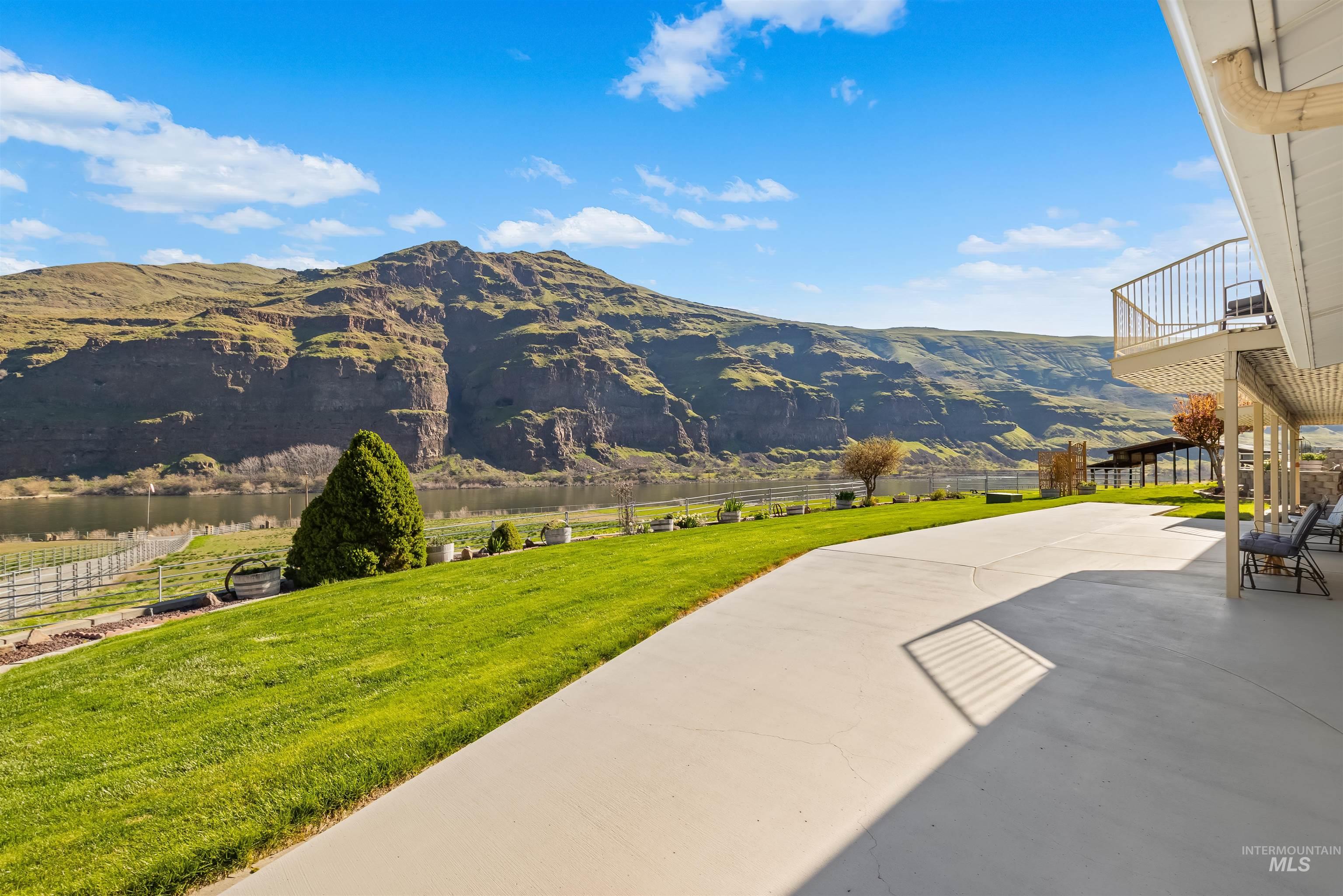 11056 Snake River Road Asotin, WA 99402 - Photo 34 of 50 Mountain view with rural landscape