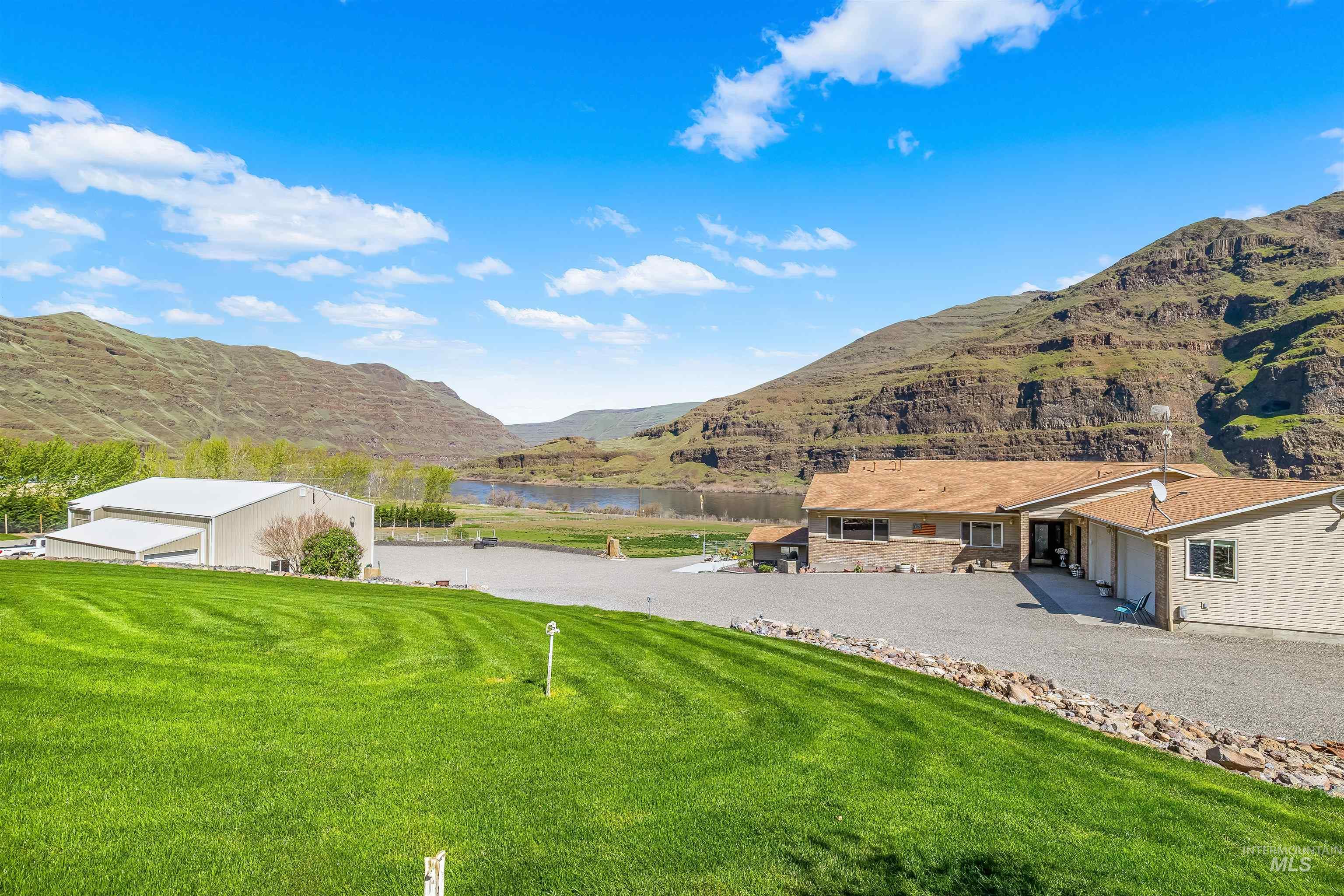 11056 Snake River Road Asotin, WA 99402 - Photo 44 of 50 Mountain view featuring a large body of water