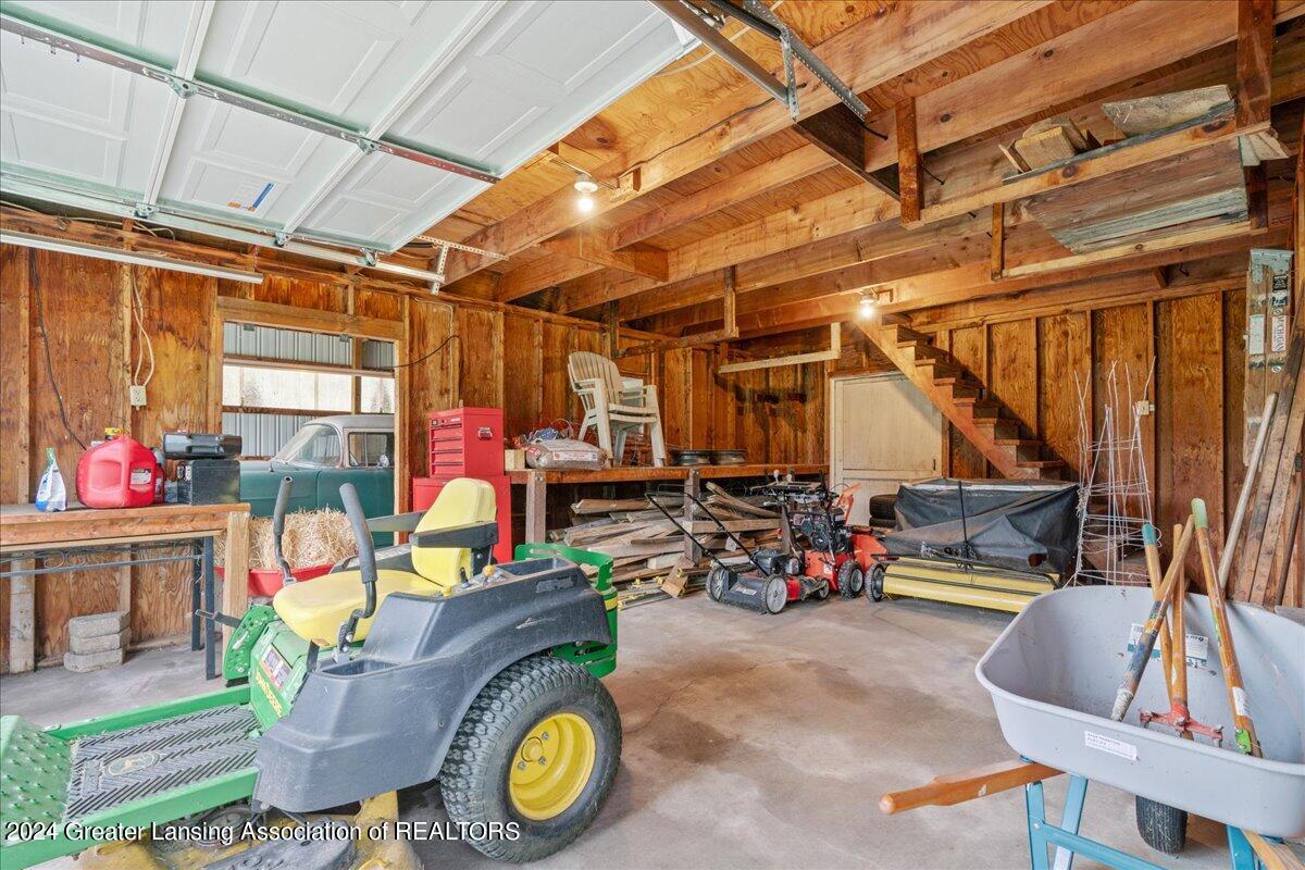 6919 Williams Road Lansing, MI 48911 - Photo 27 of 46 46-Media Jett-46