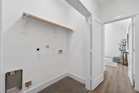$419,000 | 305 Marcella Street, Unit C, Houston, TX 77091