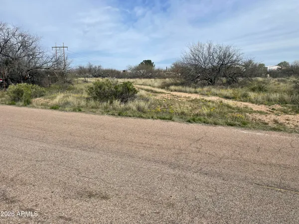 $22,947 | 121 North Oak Drive, Benson, AZ 85602