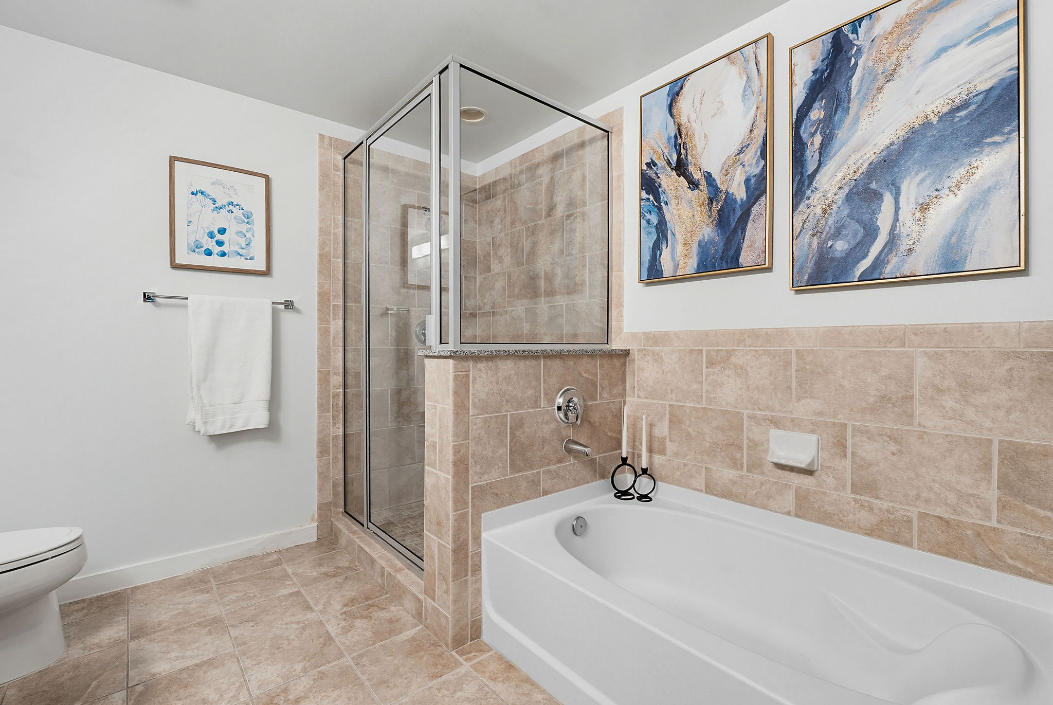 360 Nueces Street, Unit 1505 Austin, TX 78701 - Photo 11 of 28 a bathroom with a bathtub and a shower