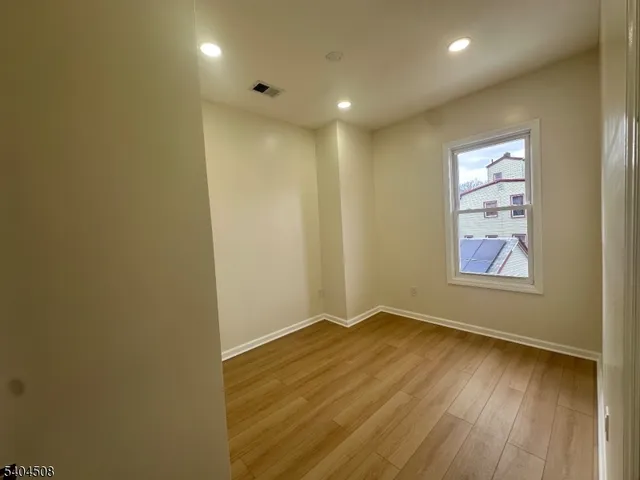 $4,900 | 13 Vermont Avenue, Unit 2, Newark, NJ 07106