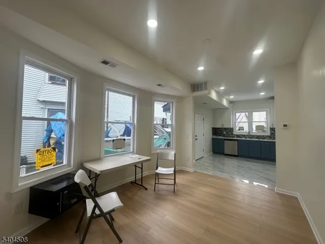 $4,900 | 13 Vermont Avenue, Unit 2, Newark, NJ 07106