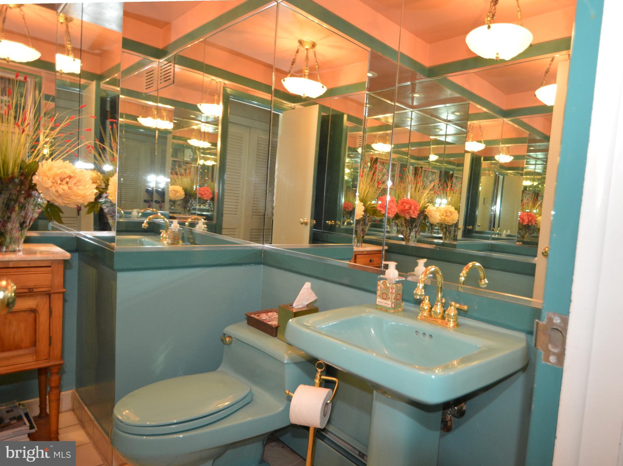 907 Summit Road Narberth, PA 19072 - Photo 14 of 30 powder room onentrance level