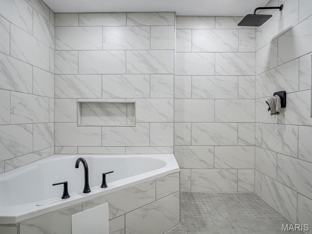 200 Rebecca Lane Chester, IL 62233 - Photo 16 of 29