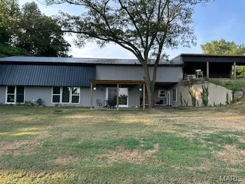 $395,000 | 200 Rebecca Lane, Chester, IL 62233